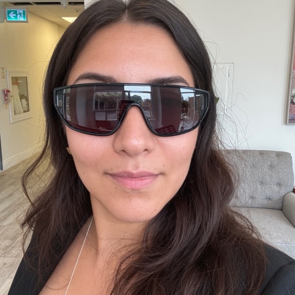 Celine - Picture 3 of 3